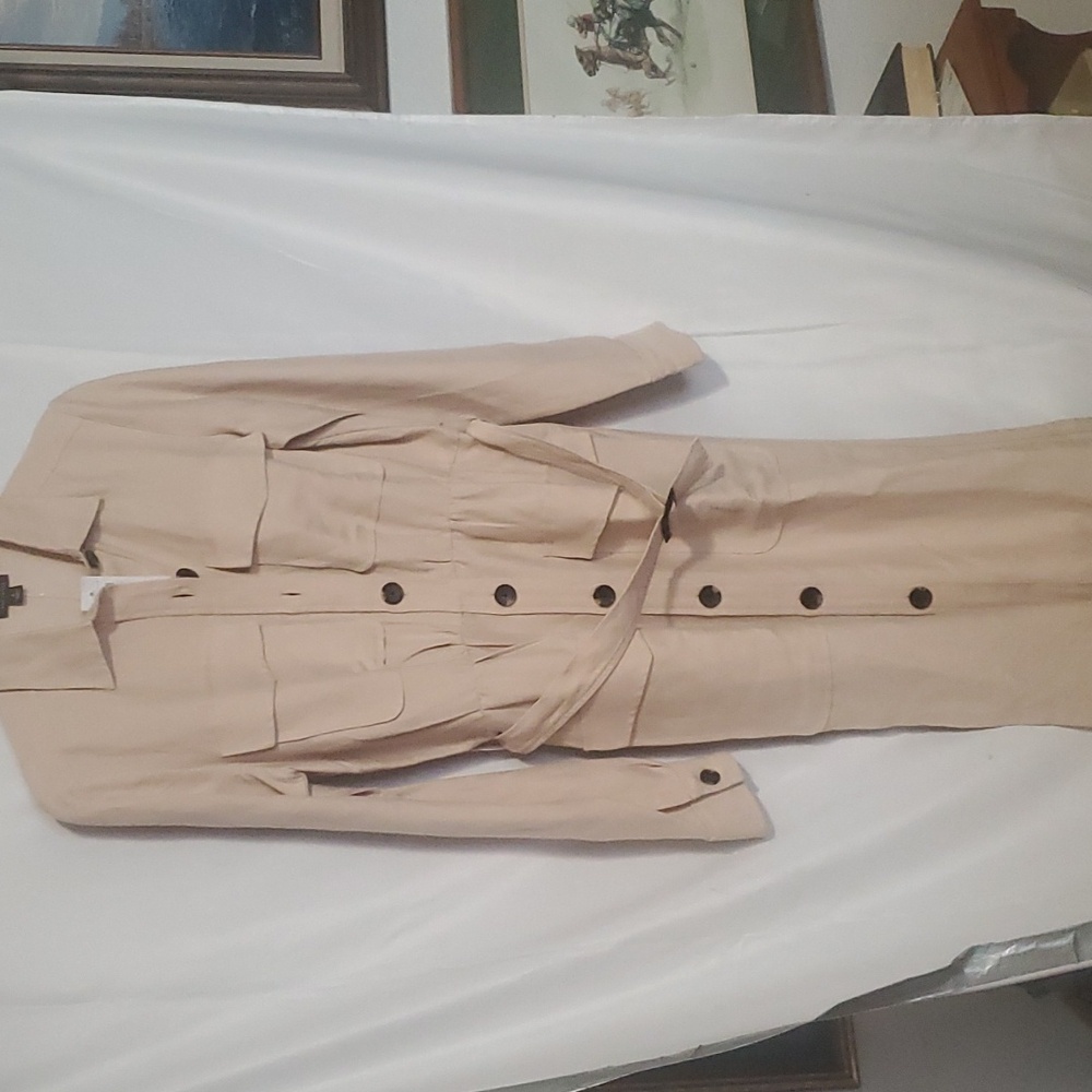 NWT Ann Taylor Button Up Belted Tan dress Size 4